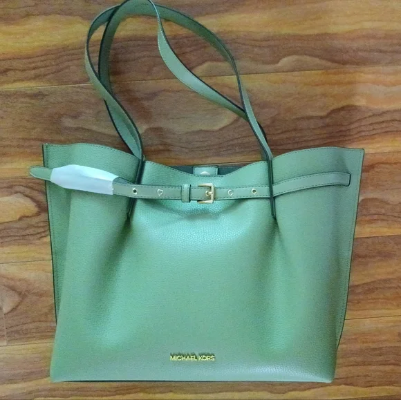 Michael Kor purse - Picture 3 of 5